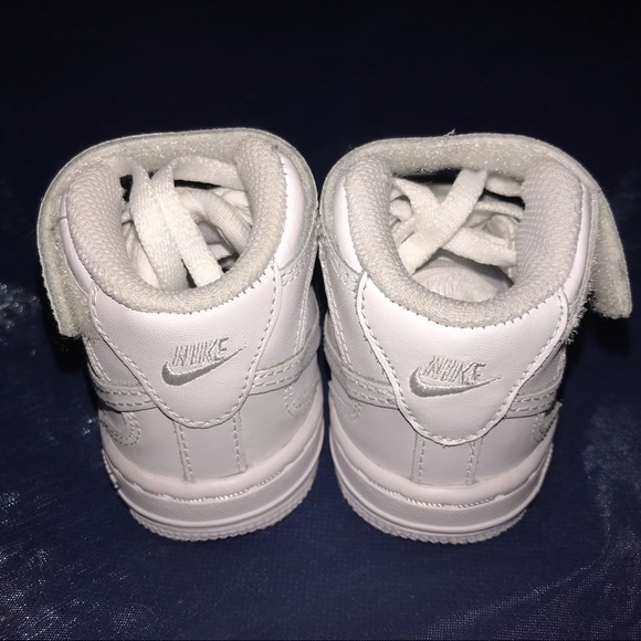 White Nike baby shoes - Picture 2 of 3